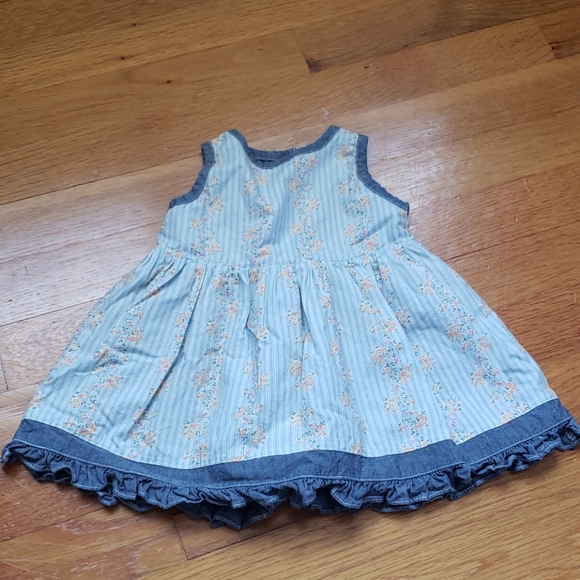 Baby GAP Floral Denim Dress - Newborn (0-3months) - Picture 2 of 9